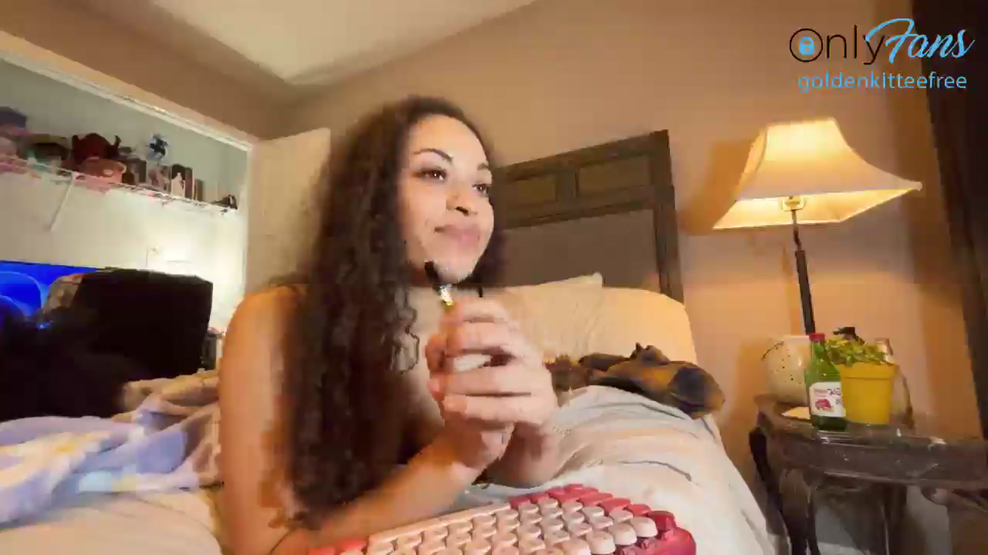 GoldenKittee video thumbnail