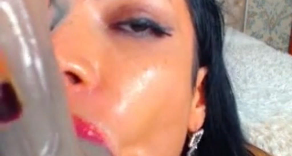 WowEva video thumbnail