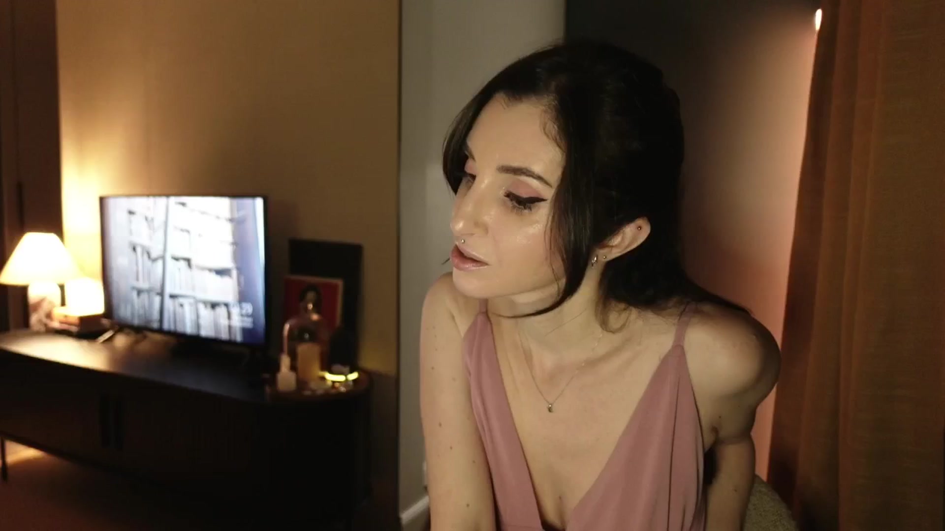 Who_The video thumbnail
