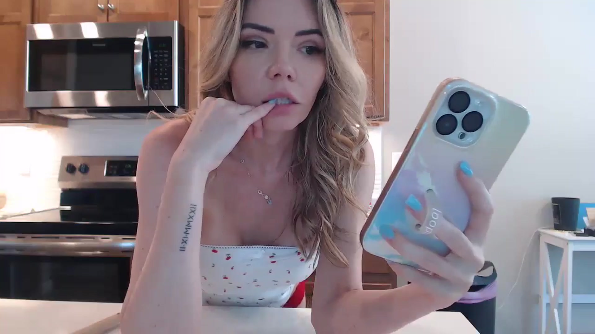 BambiLarue video thumbnail