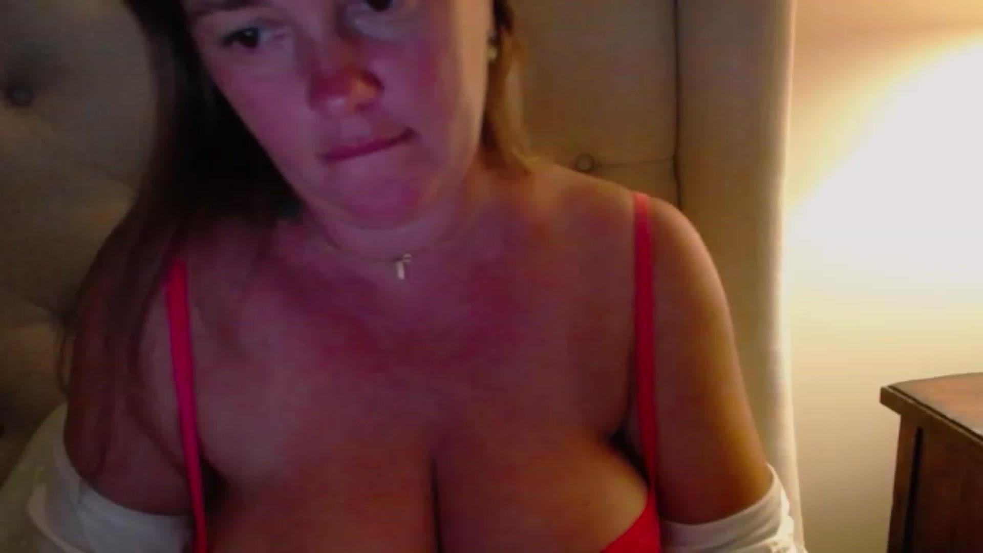 J0llye video thumbnail