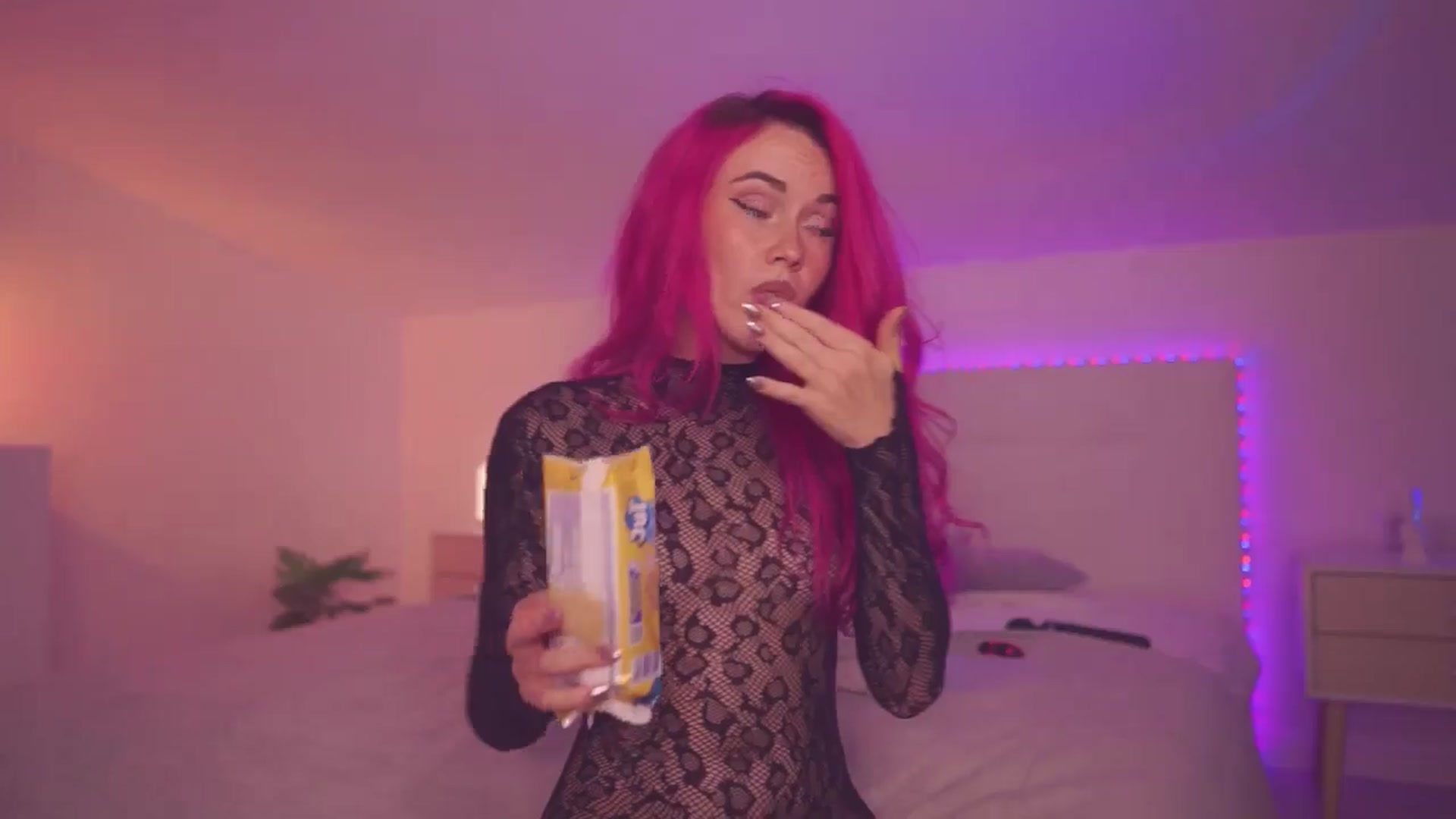 Sarah_Pink video thumbnail
