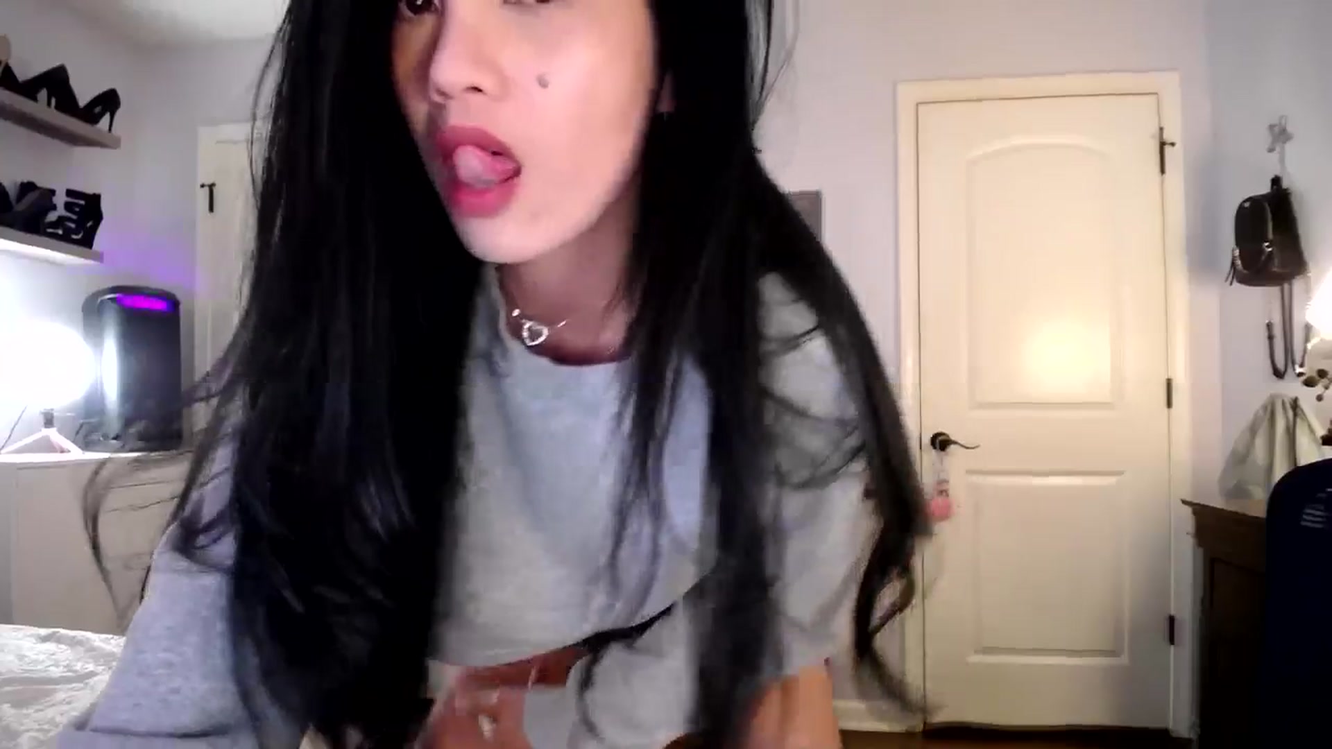 AsianLuv_4U video thumbnail