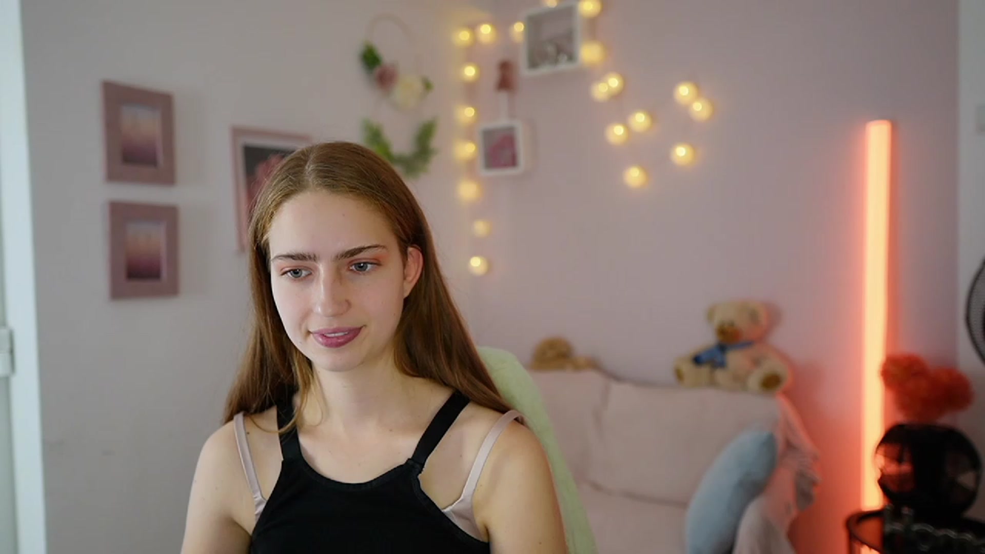 Naomi_Woods18 video thumbnail
