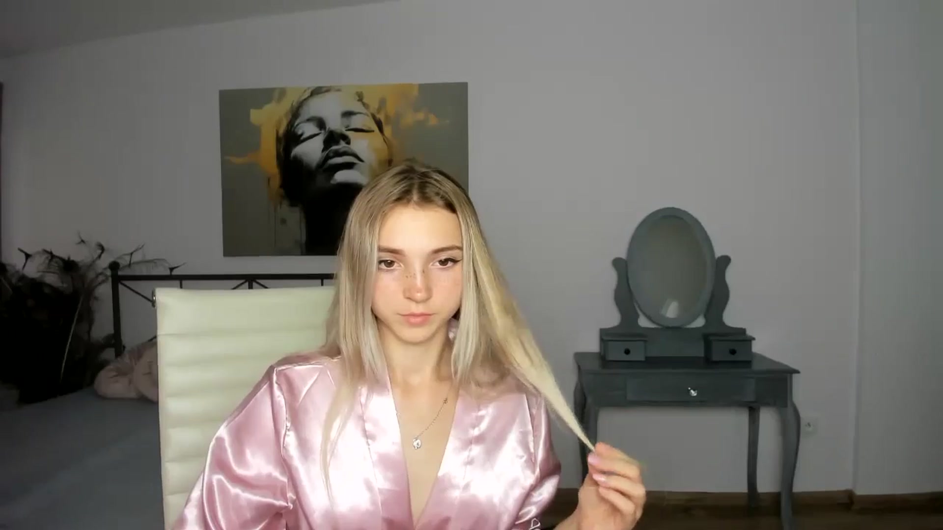 Daisyy video thumbnail