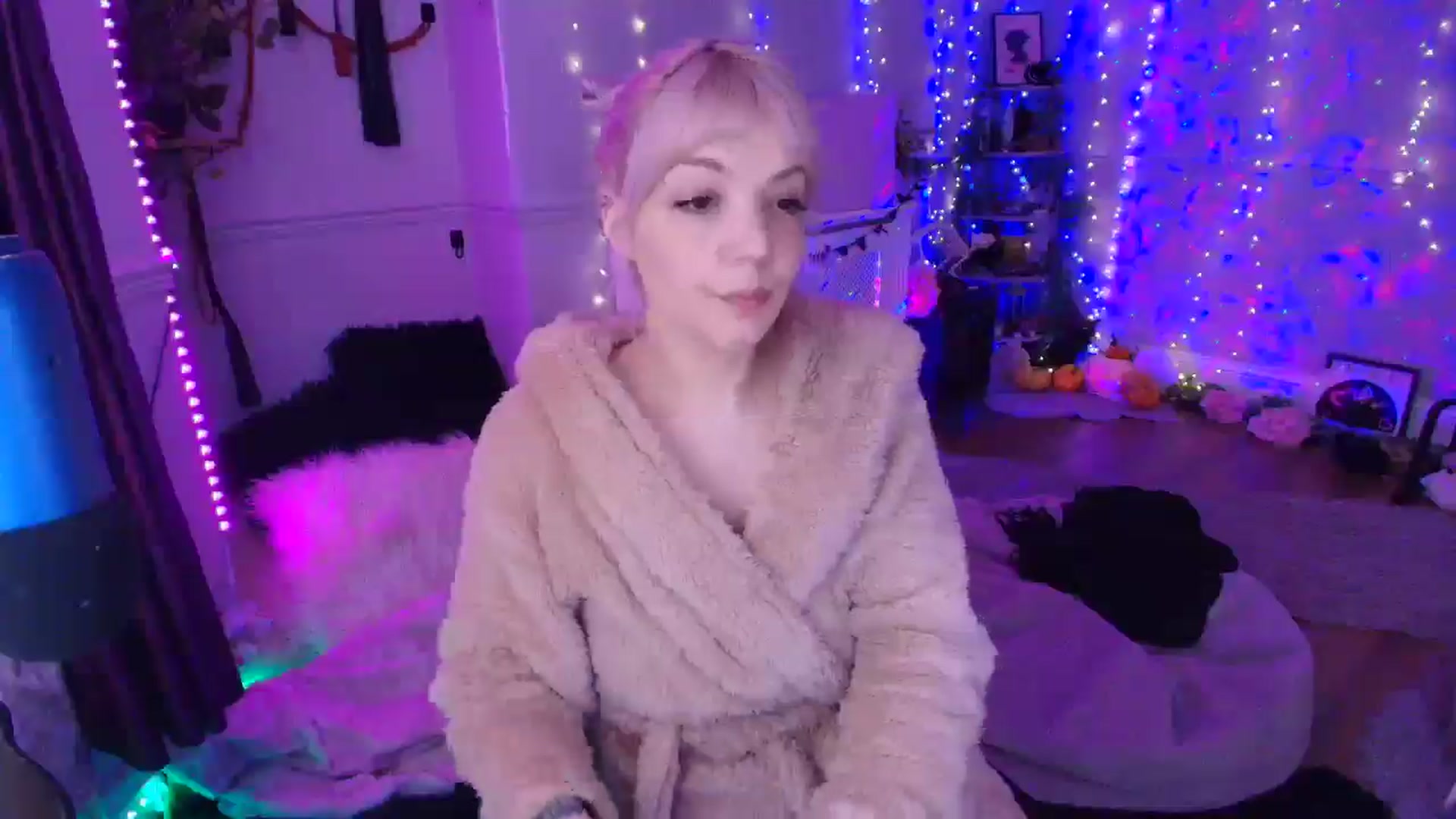 LunaWolfie video thumbnail