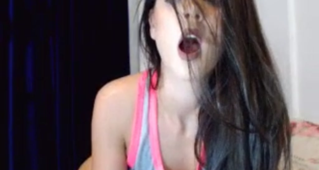 flowreyna video thumbnail
