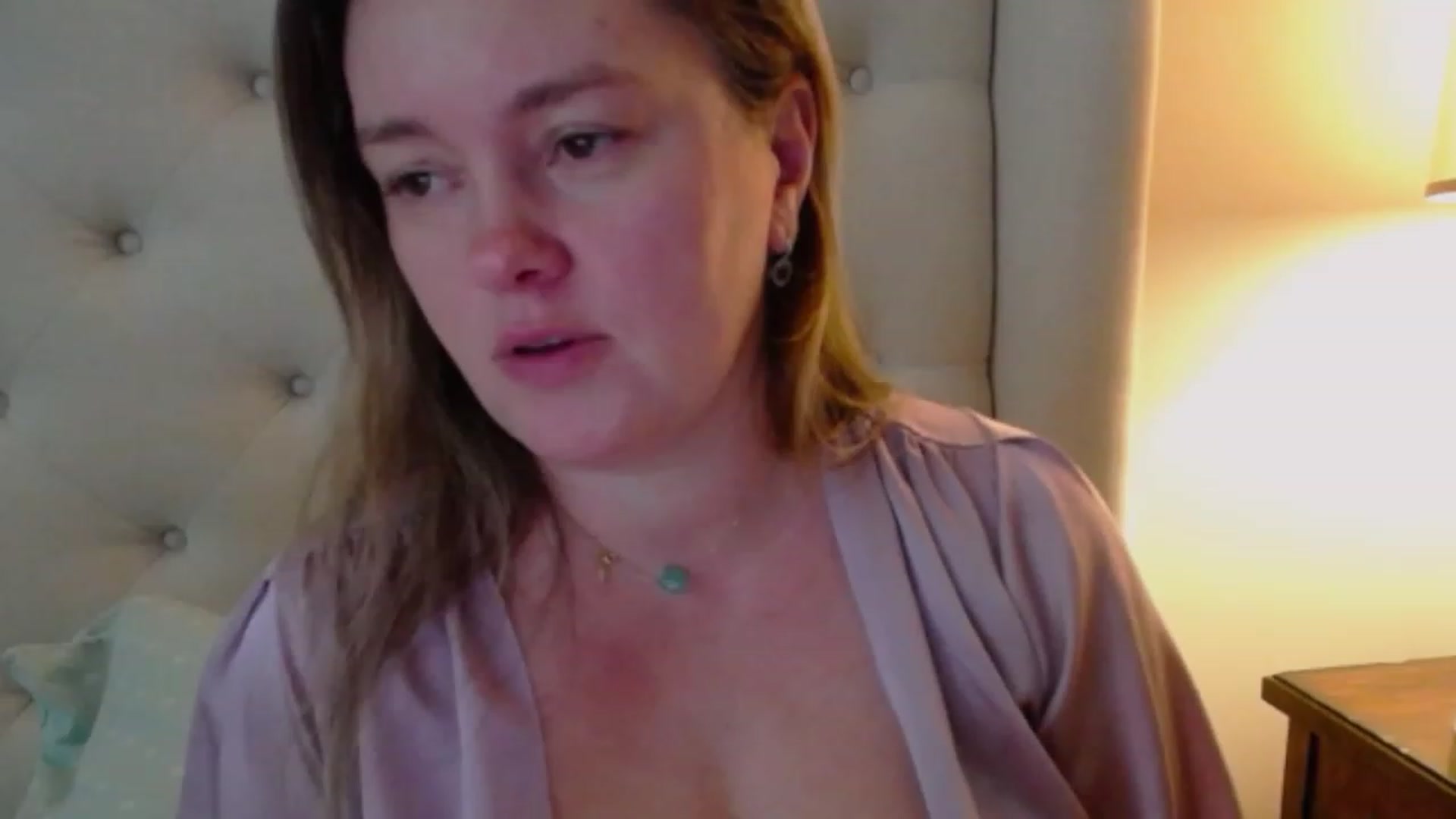 J0llye video thumbnail