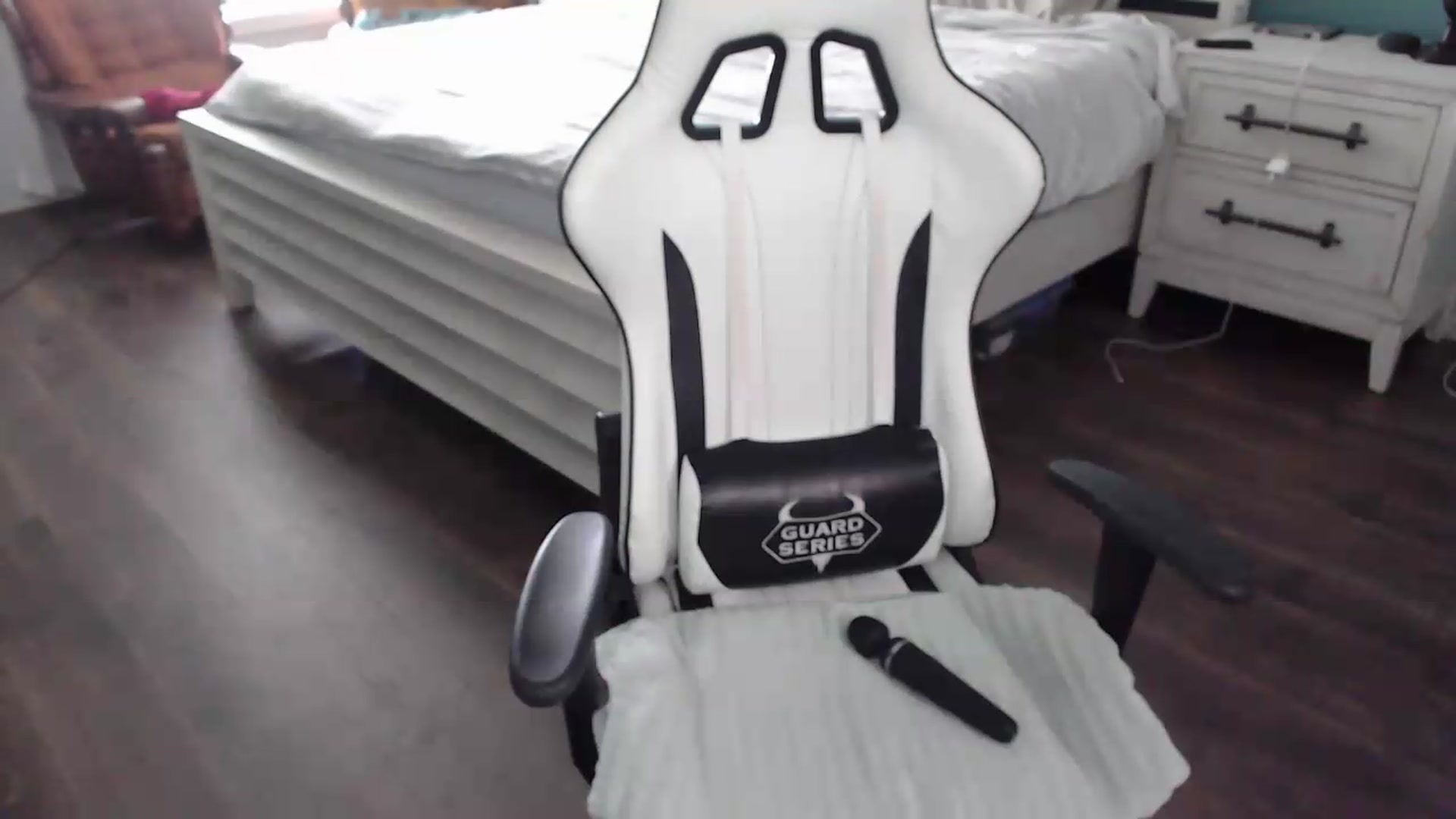ZenZoey video thumbnail