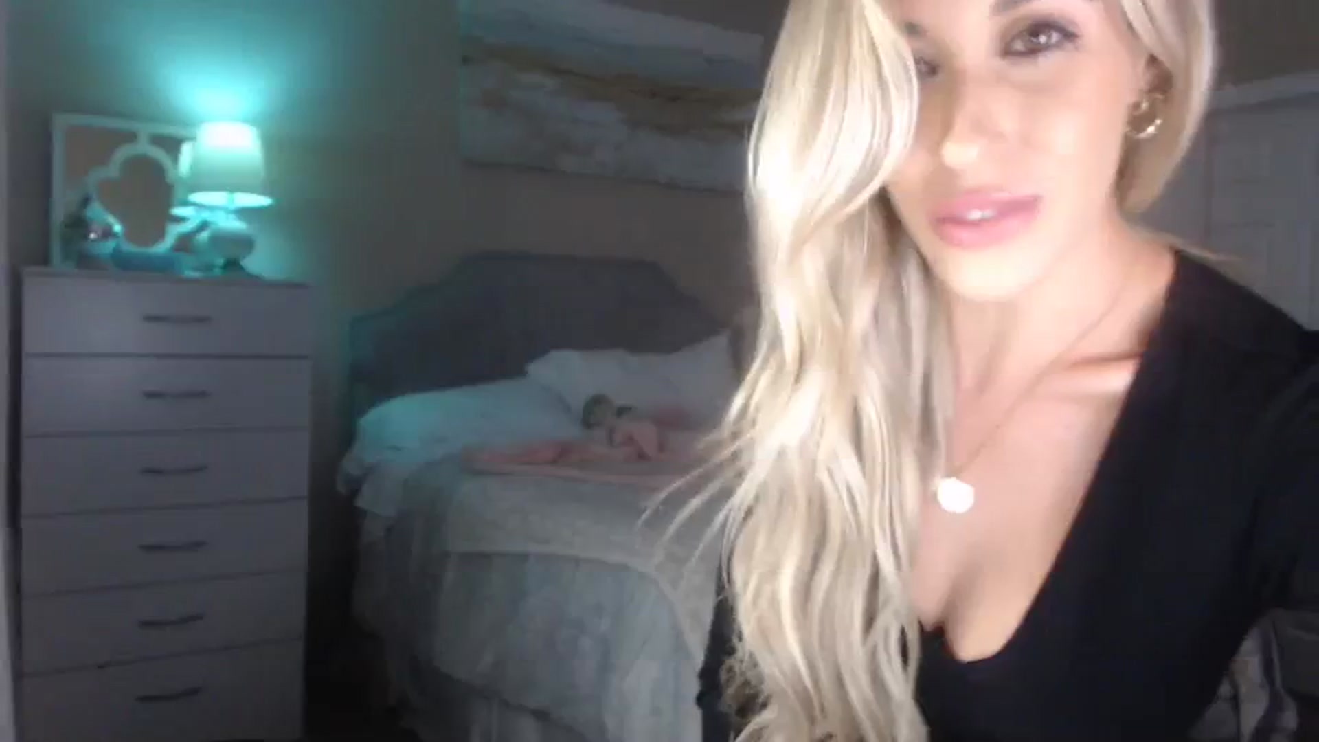 Queen_bambii video thumbnail