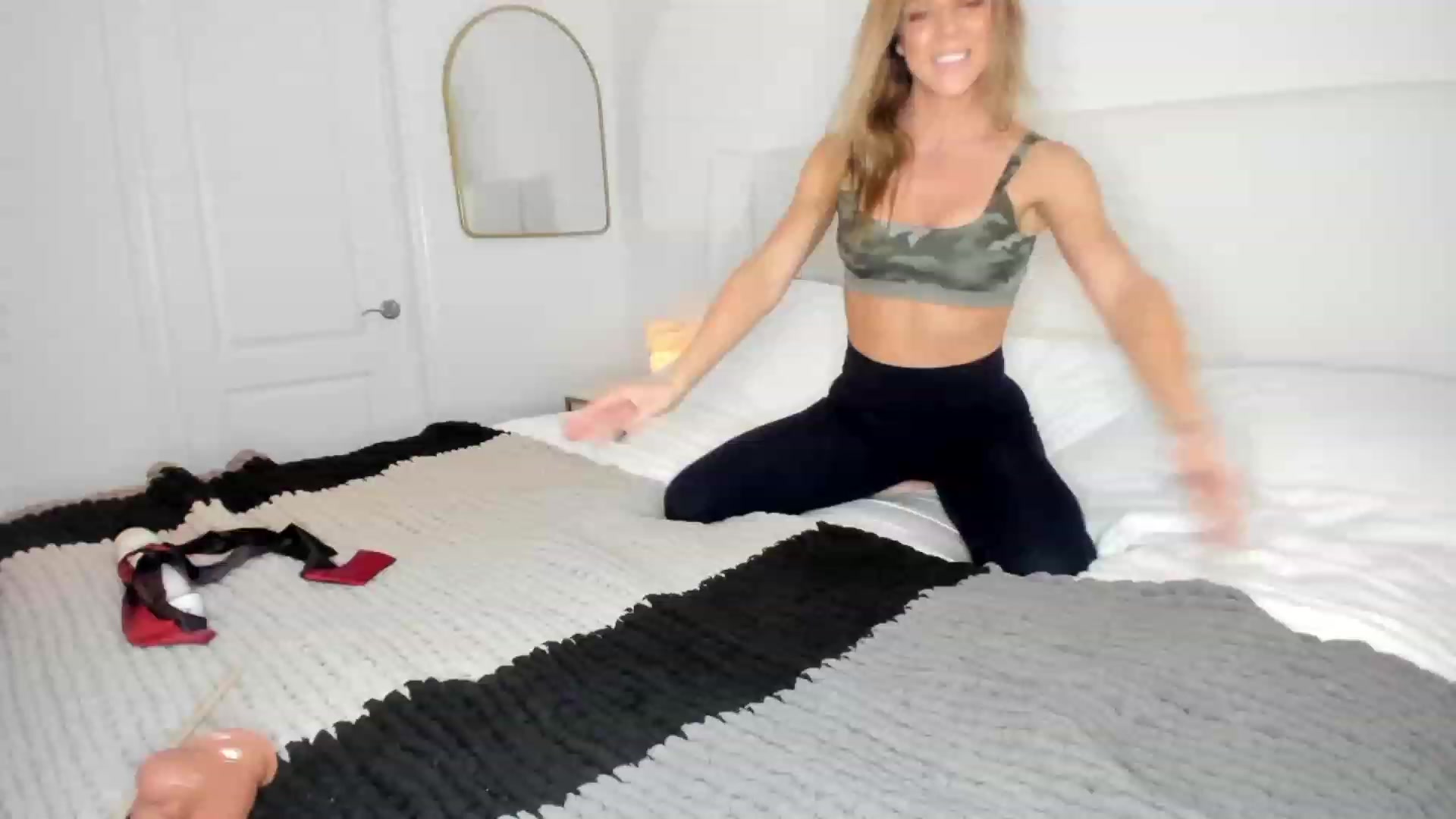Auvrielle video thumbnail