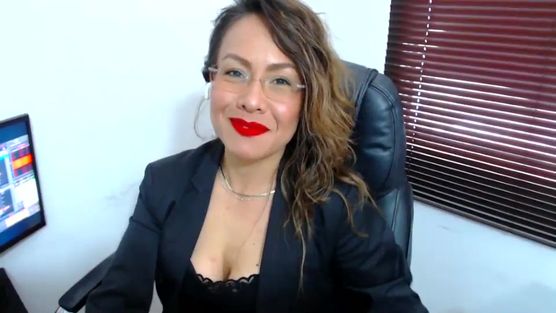 office_secret video thumbnail