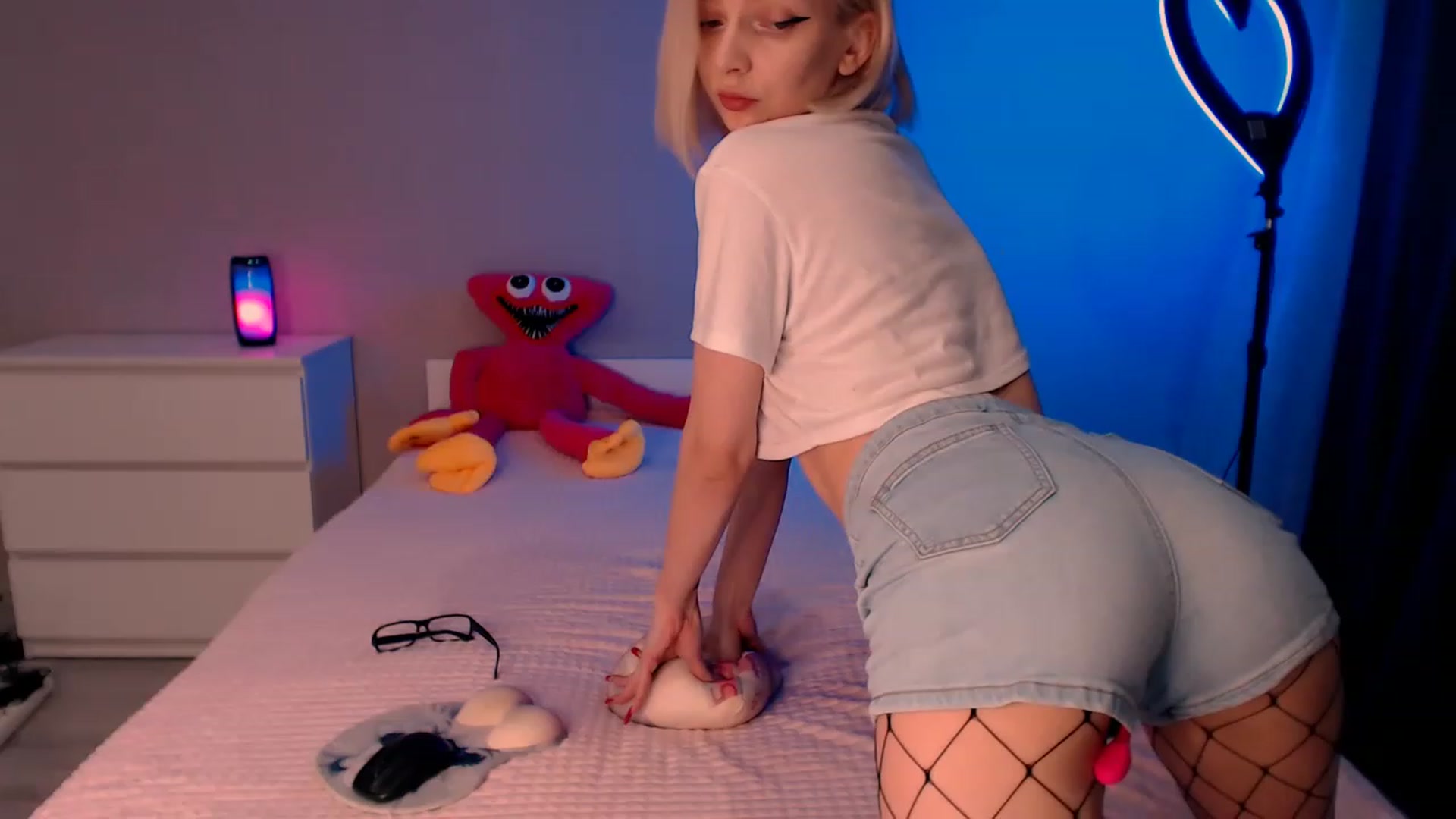 TenderlyLolla video thumbnail