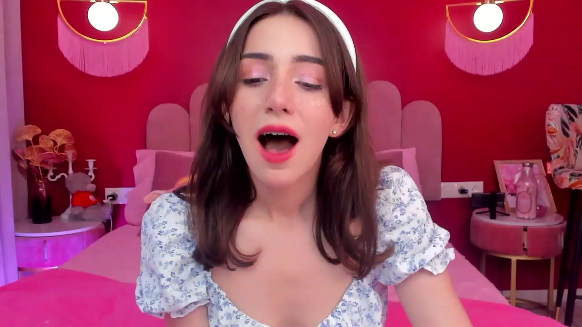 ElsaYoung video thumbnail