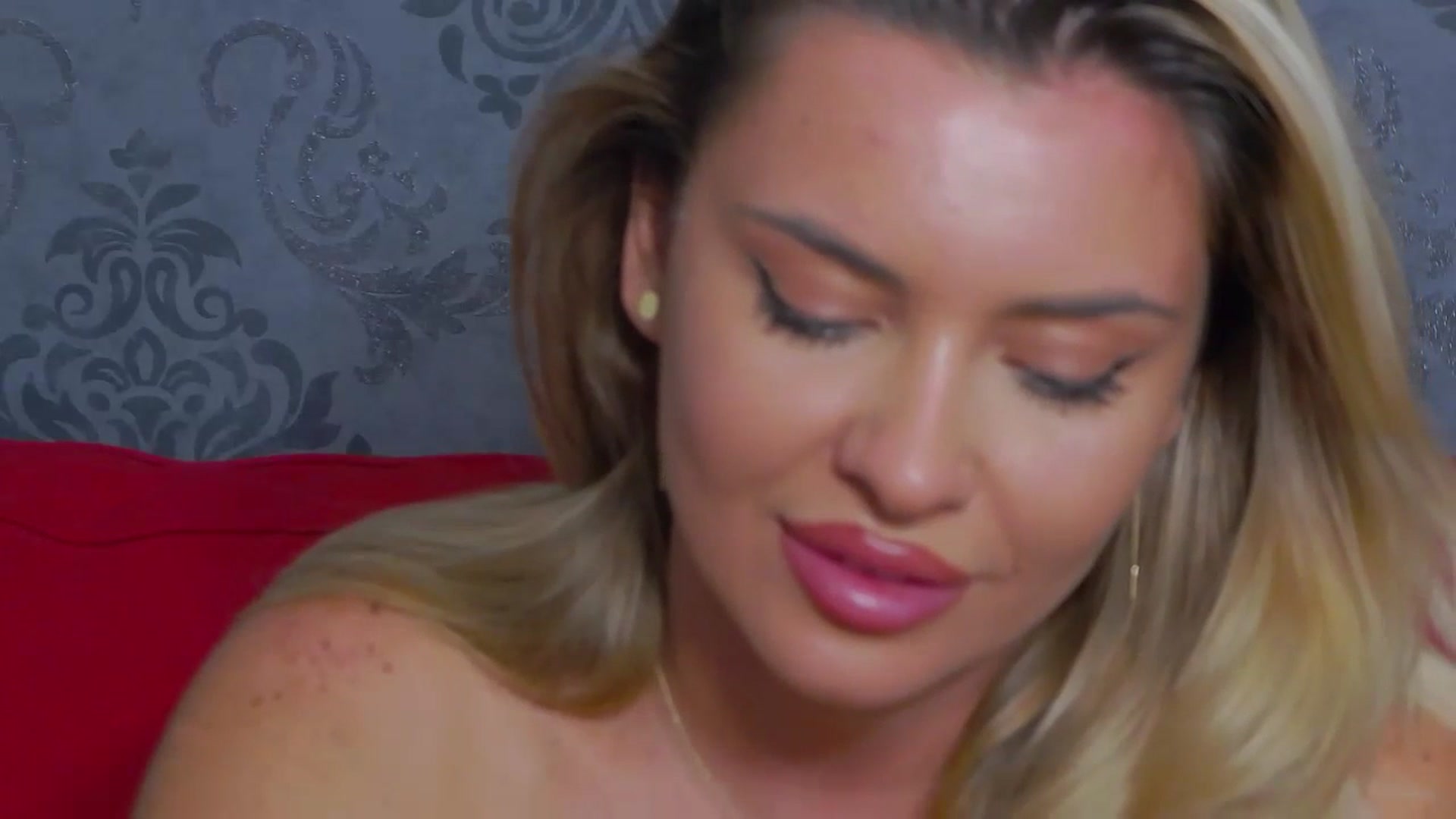 EmilyLax video thumbnail