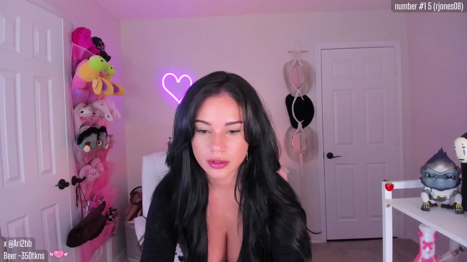 Ari2b video thumbnail