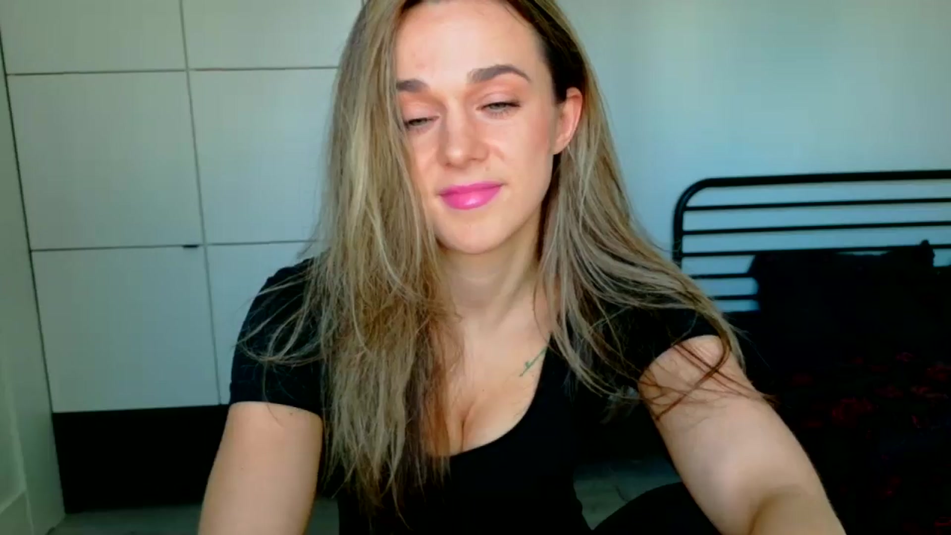 Mmminnie video thumbnail