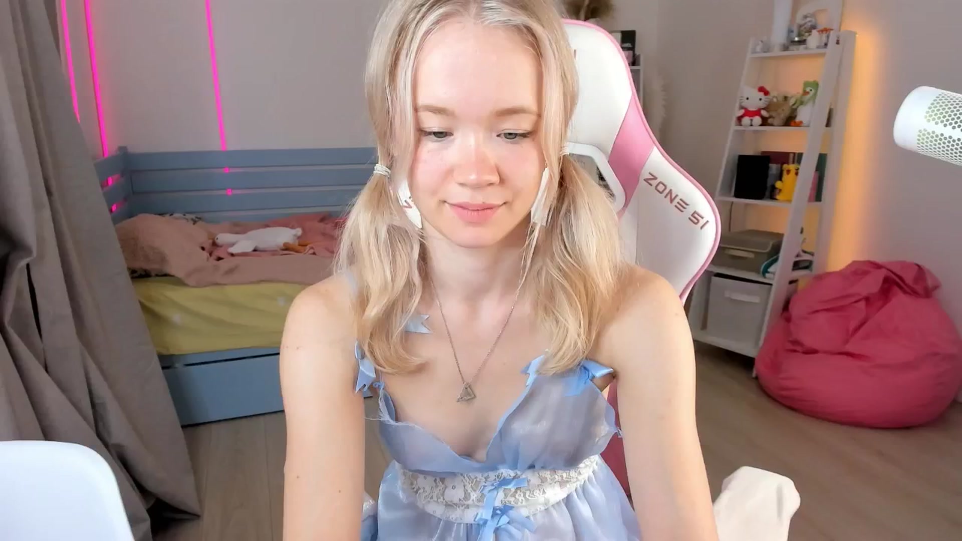 Alice_Chery video thumbnail