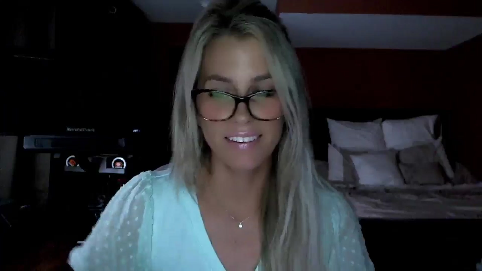 Cora9 video thumbnail