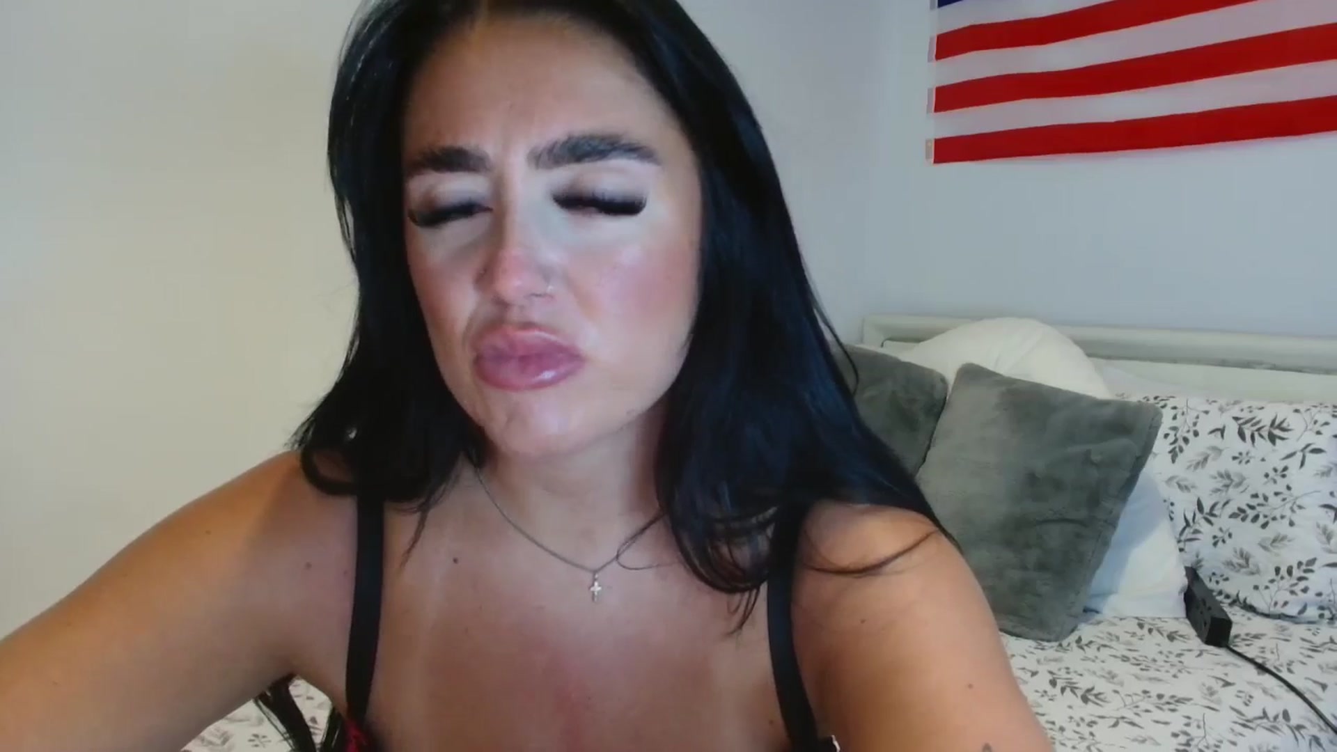 ElleBloom video thumbnail