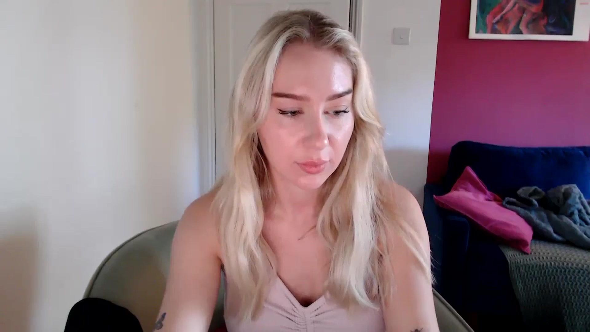 PetiteAvax video thumbnail