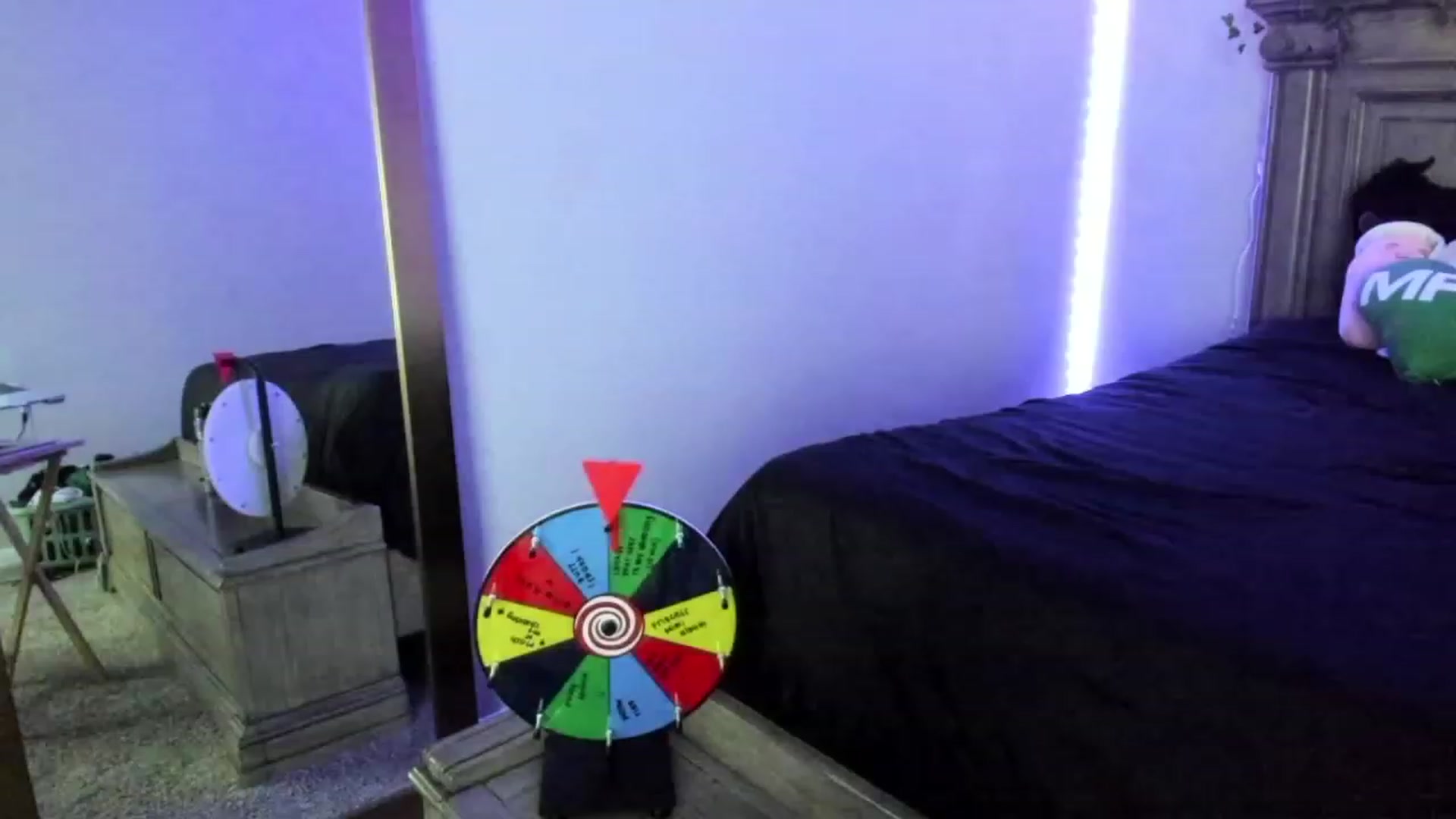 dolllface video thumbnail