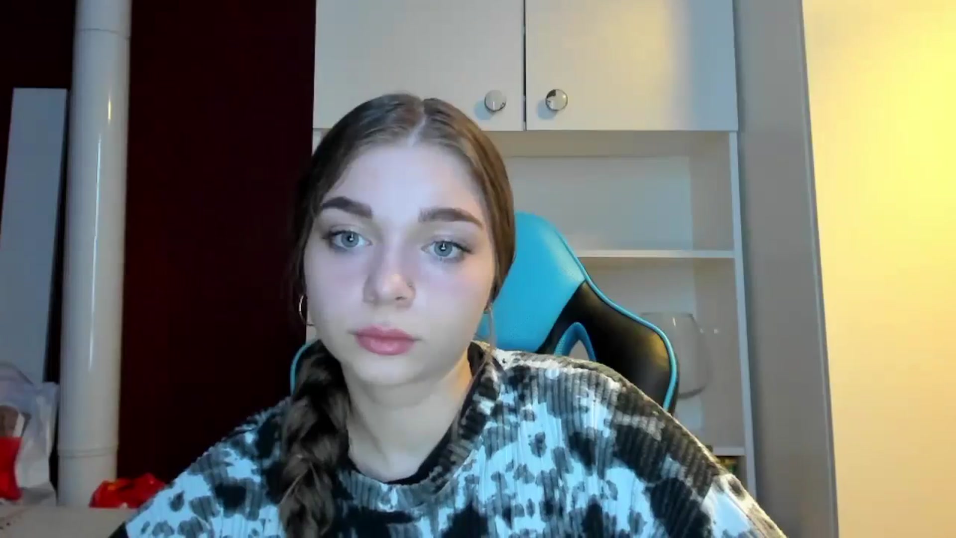 Yukiia video thumbnail