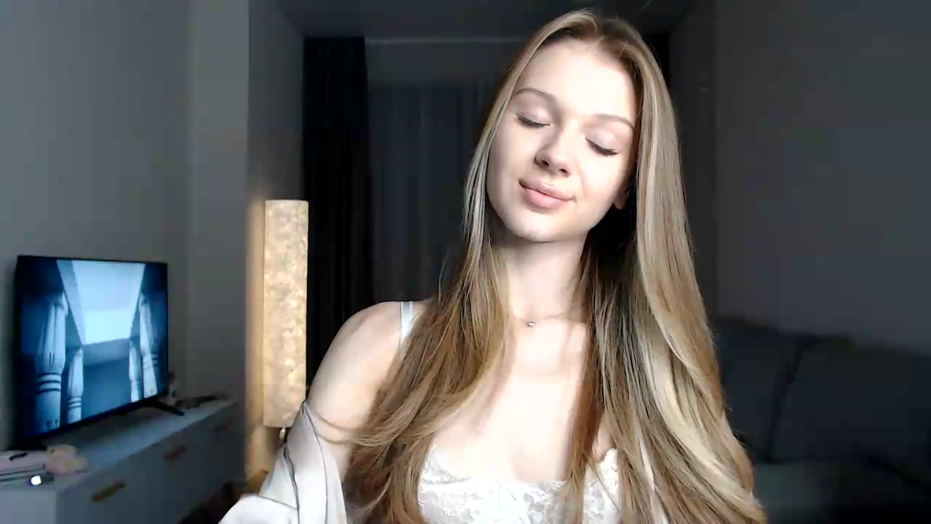 CuteBlonde video thumbnail