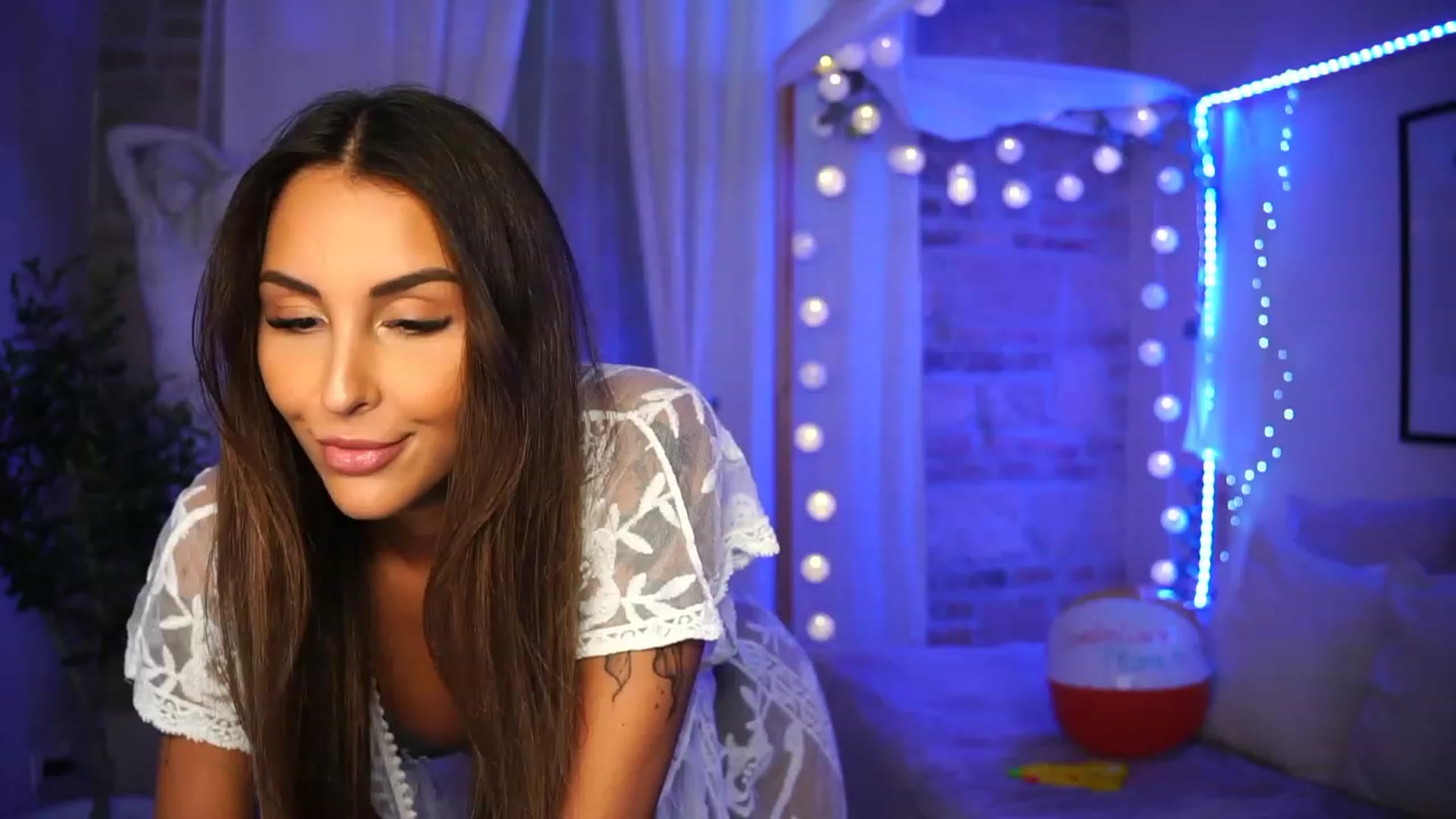 Lisamelow video thumbnail