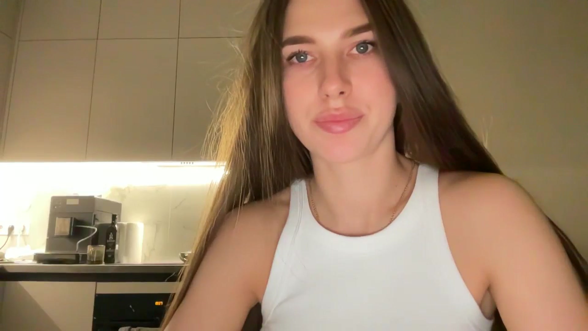 kissfreeze video thumbnail