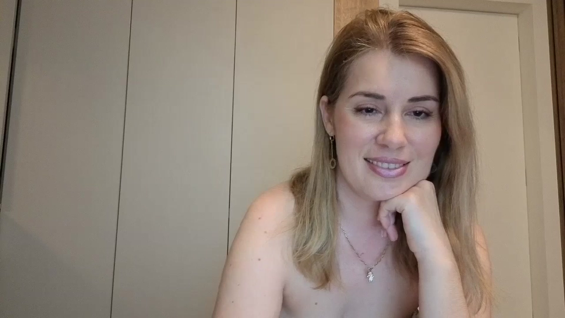 PrettyWomen31 video thumbnail