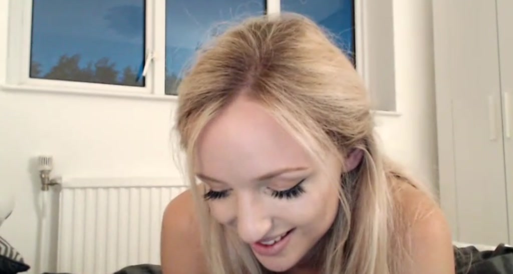 UKcandece video thumbnail