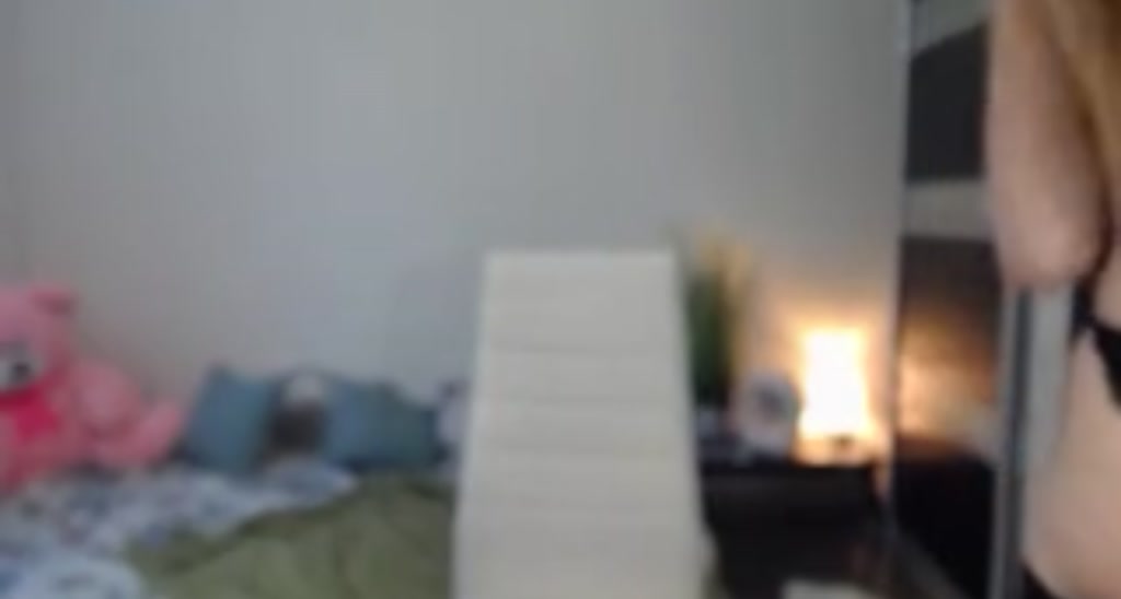 Good2Kisss video thumbnail