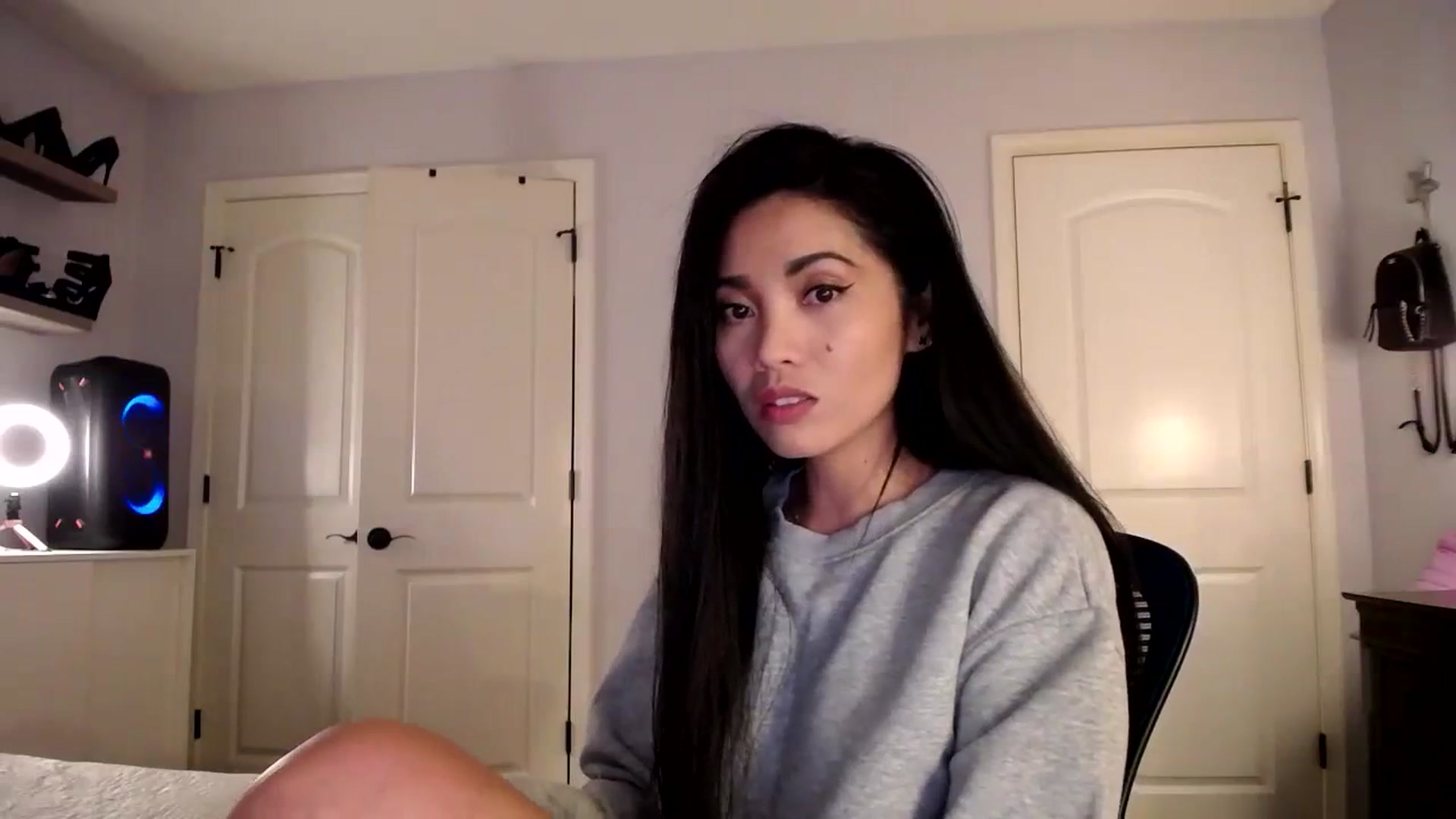 AsianLuv_4U video thumbnail