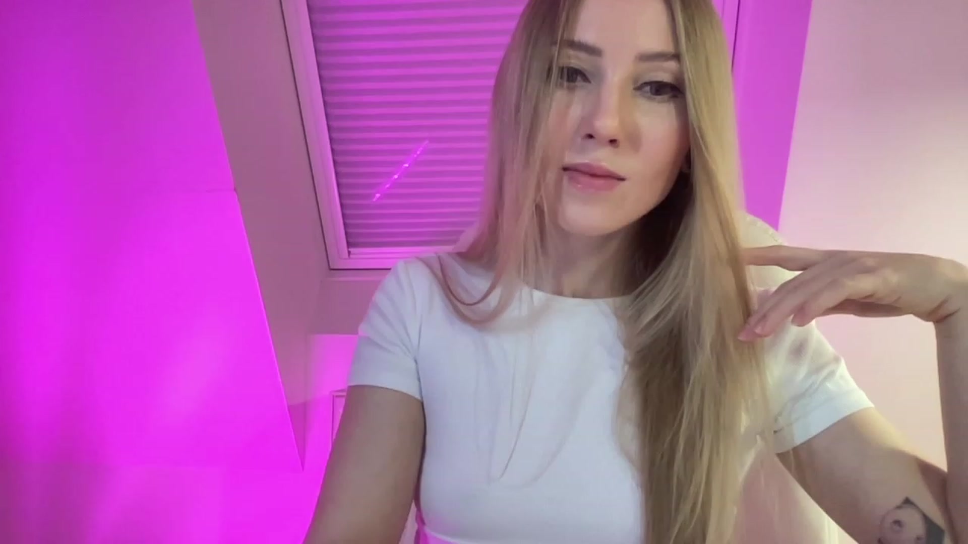 MagicElfie video thumbnail