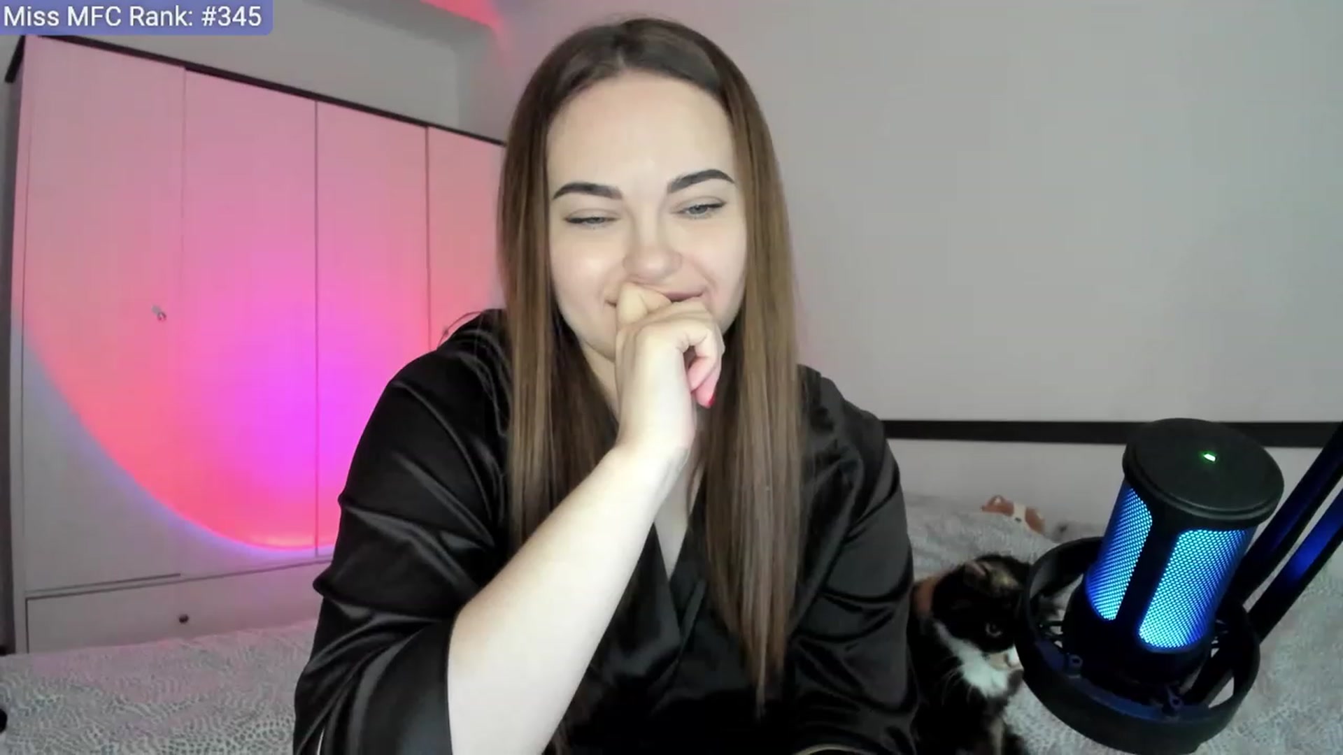 BeeTheQueen video thumbnail
