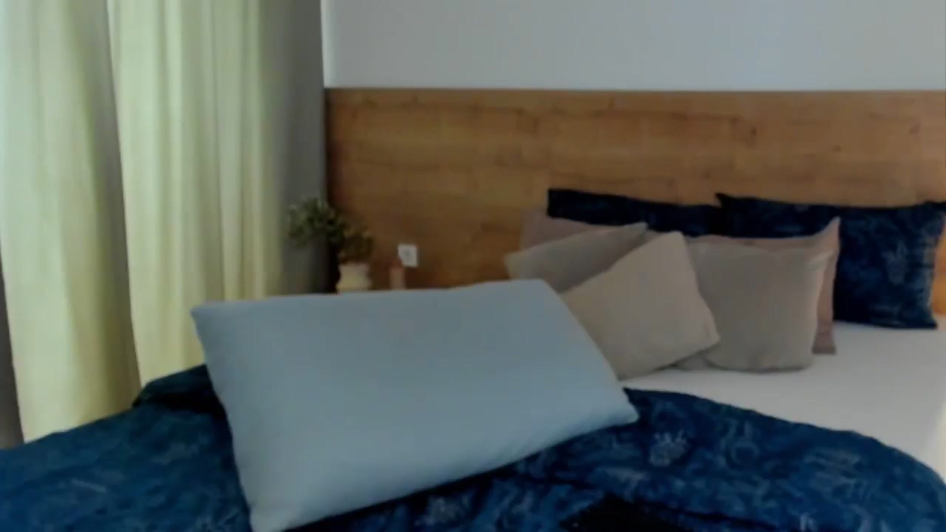 Lara_xo video thumbnail