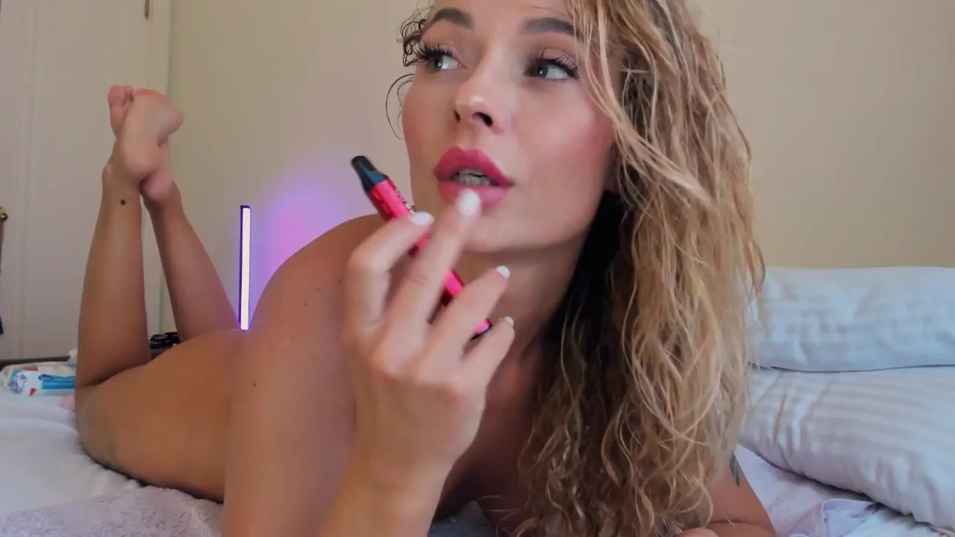 new_dee video thumbnail