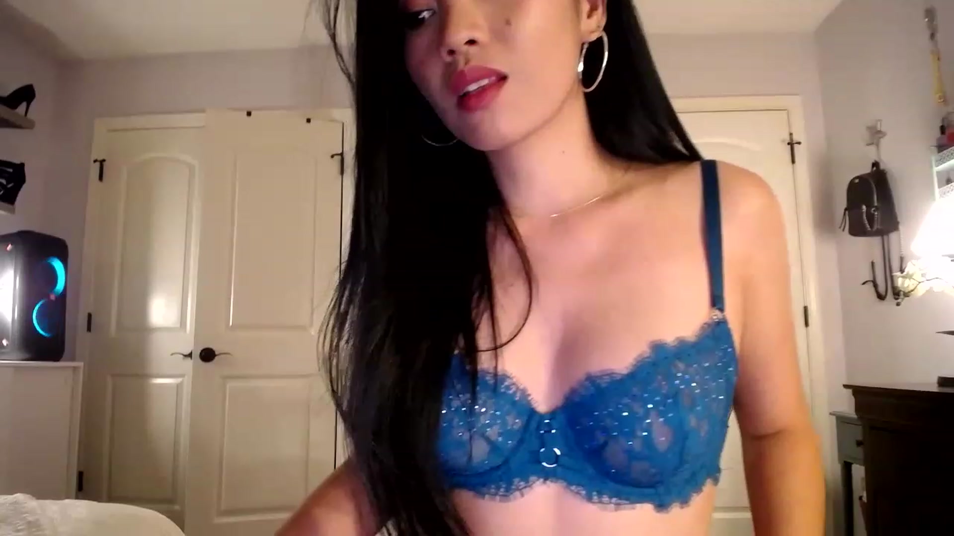 AsianLuv_4U video thumbnail
