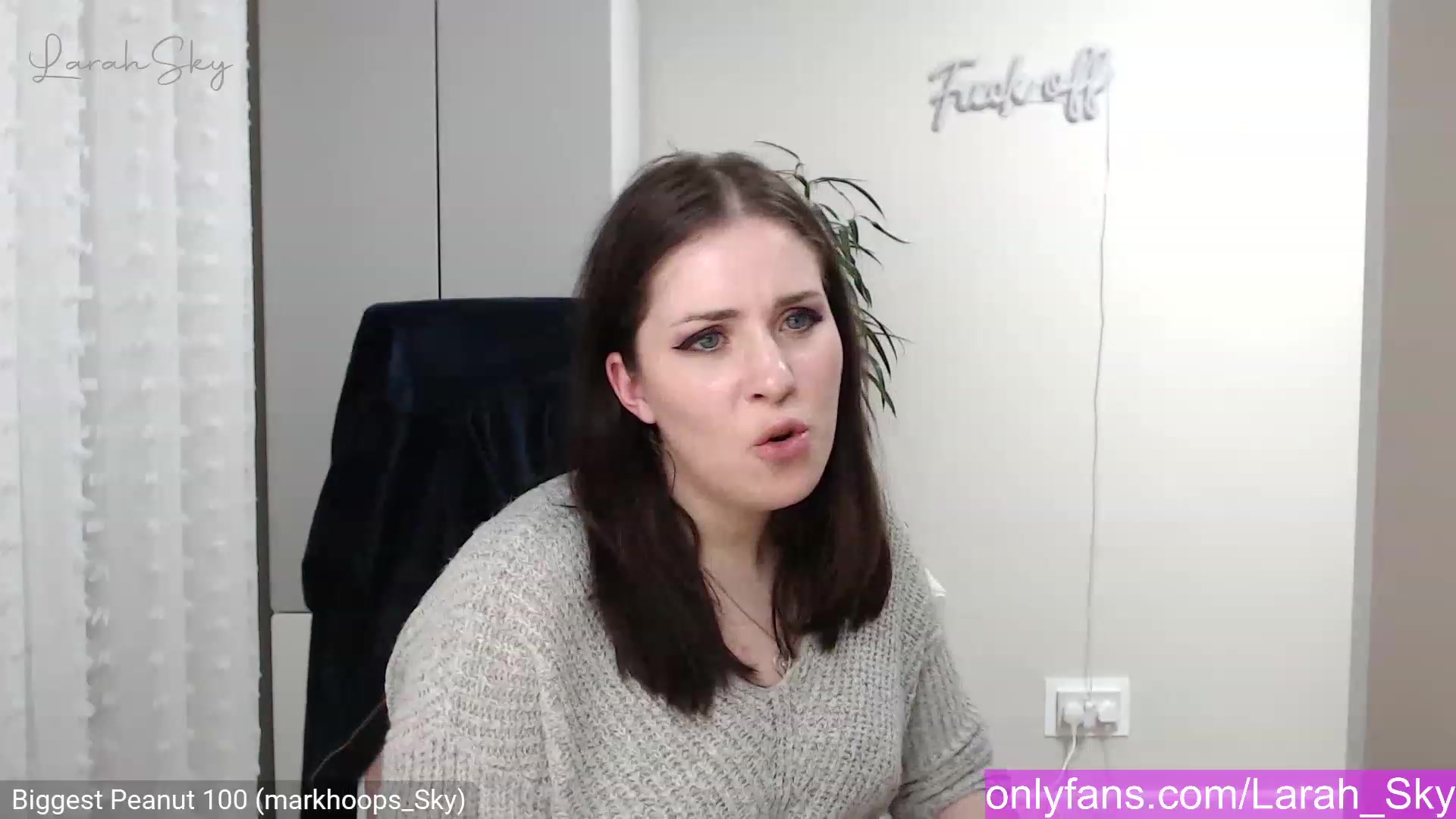 Larah_Sky video thumbnail