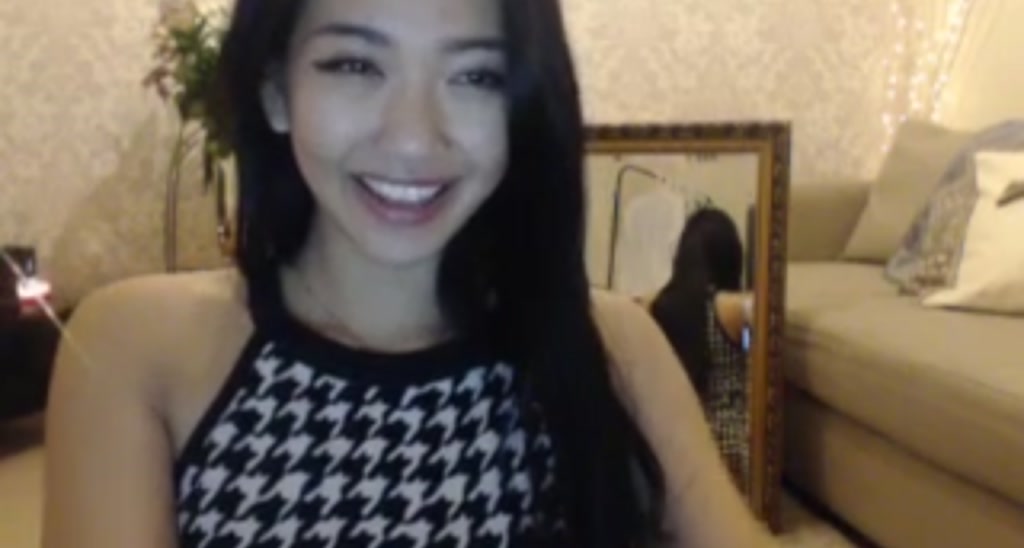 MissReinaT video thumbnail