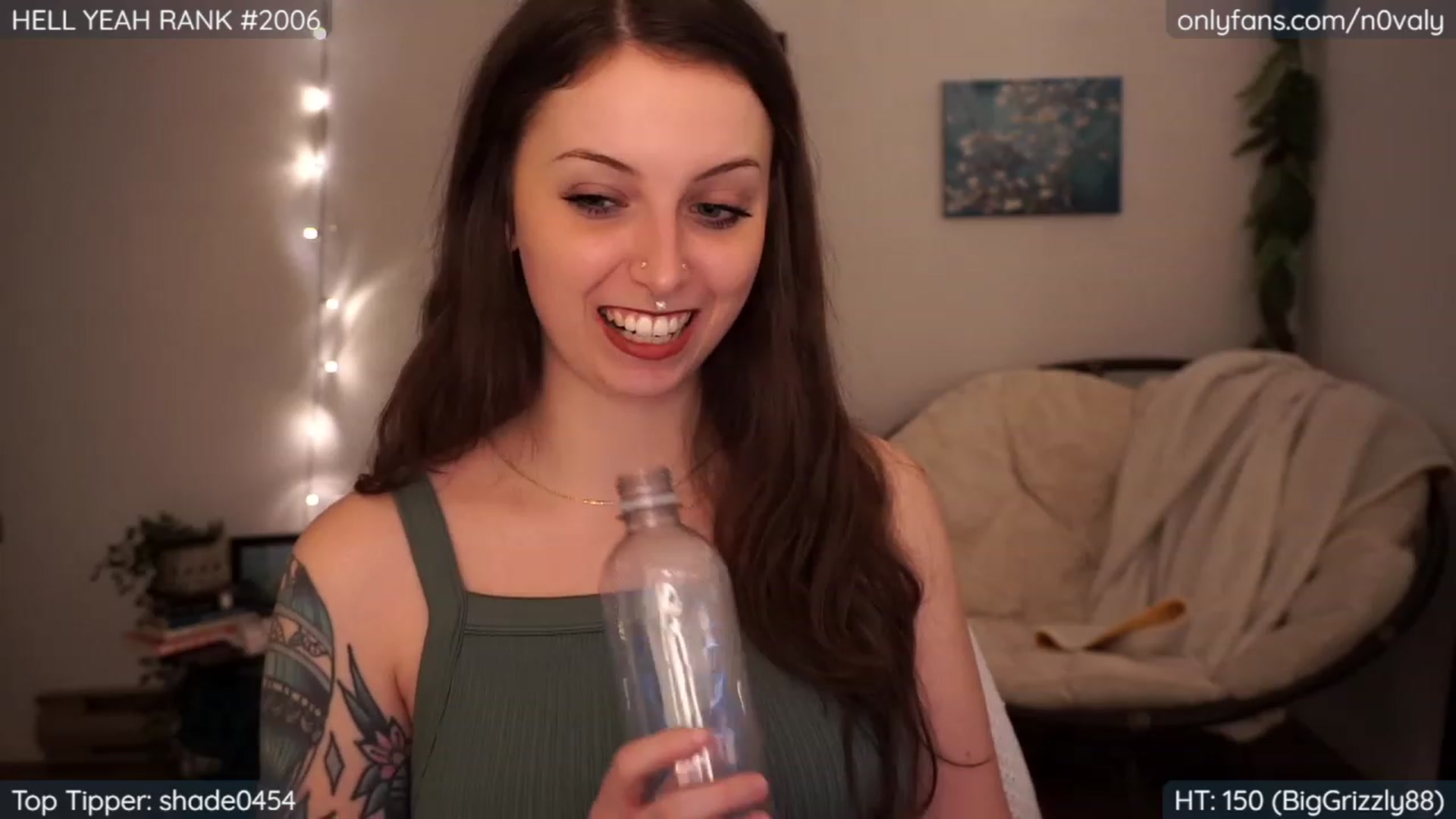 N0valy video thumbnail