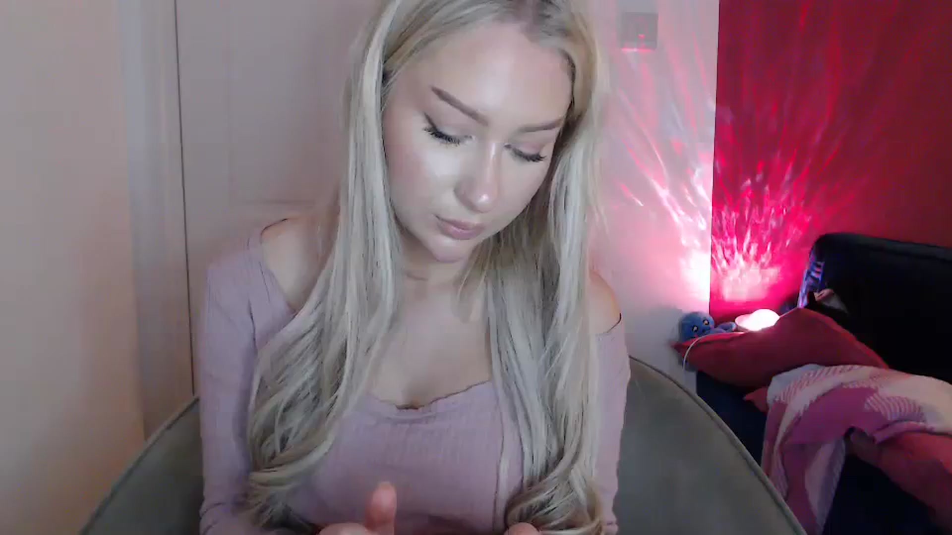 PetiteAvax video thumbnail
