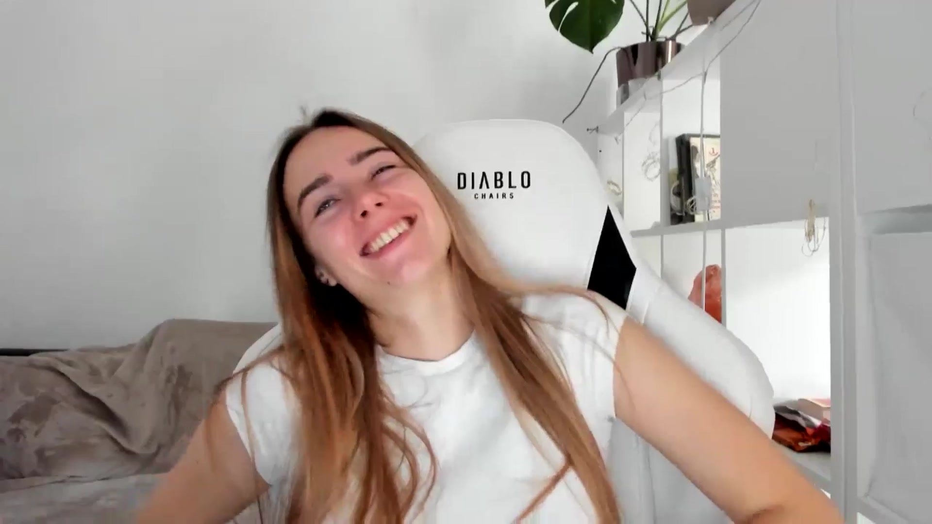 OhAlisa video thumbnail