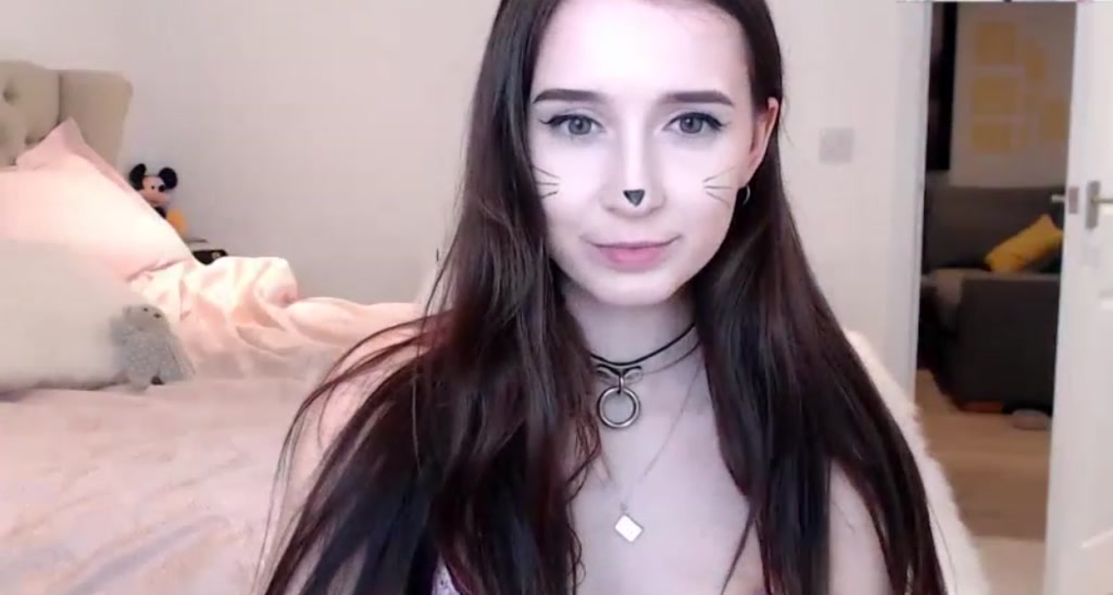 Kitten_Sophie cam show from myfreecams.