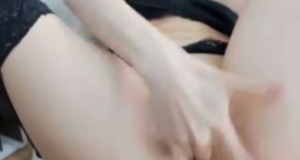 Hannah18x video thumbnail