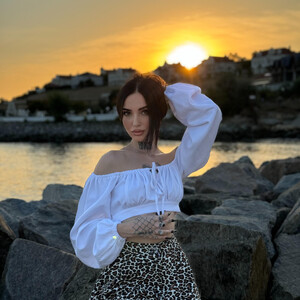 Lady__tattoo's Avatar