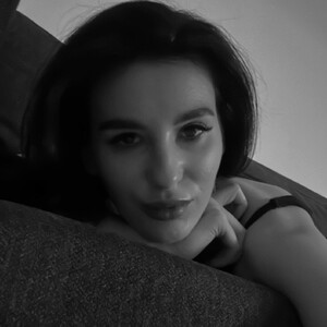 KristinLaur's Avatar