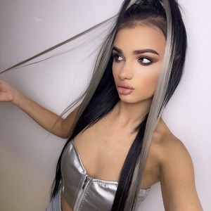 RebecaIris's Avatar