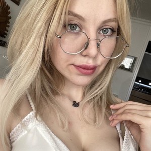 SugarAnna19's Avatar
